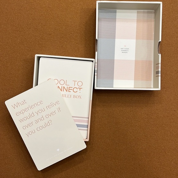 NIB Cool To Connect cards special edition jilly box - Picture 4 of 4